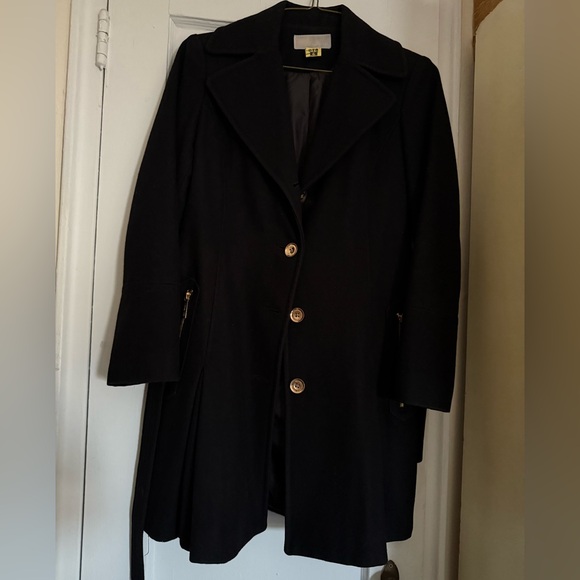 Coat - Picture 2 of 11